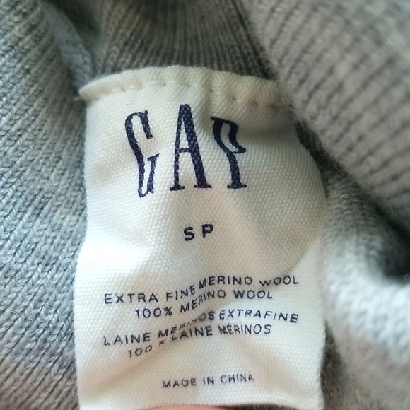 S - Grey Sweater - GAP - Picture 3 of 4